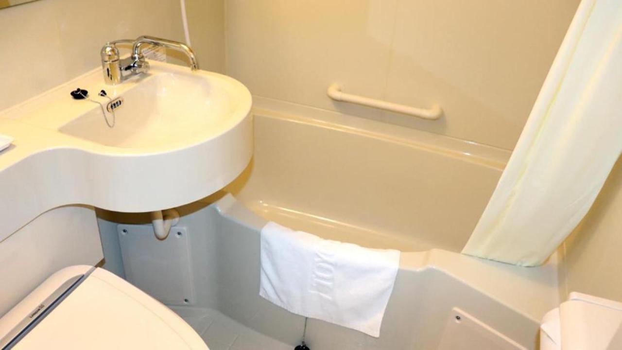 Toyoko Inn Tokyo Shinjuku Gyoemmae Eki 3 Ban Deguchi Extérieur photo